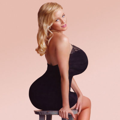 Elizabeth banks big breast expansion