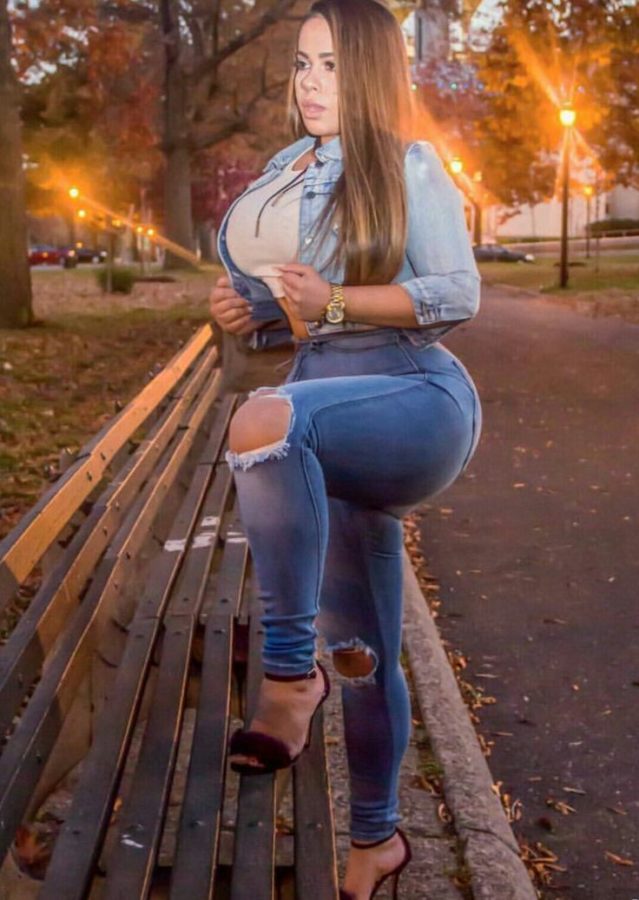 Busty cute babe huge boobs in public