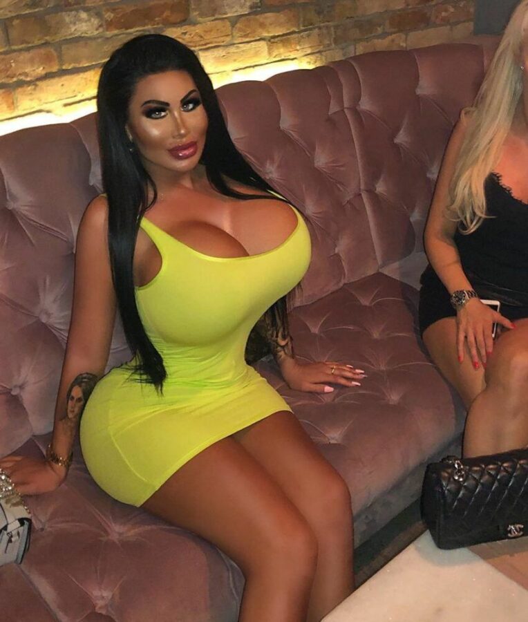 Huge cleavage bust