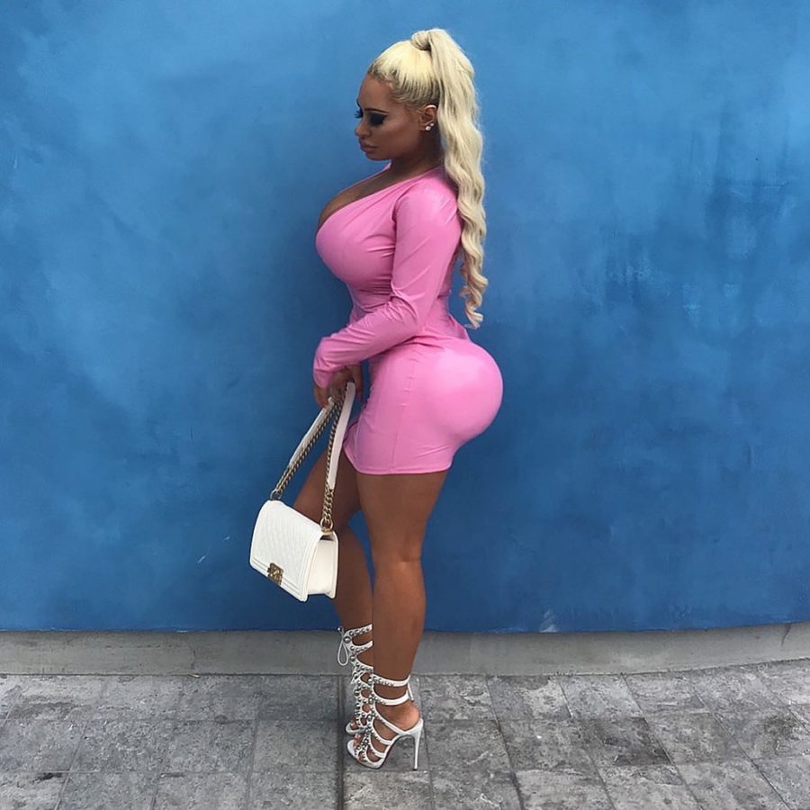 Fake blonde fuck doll bimbo