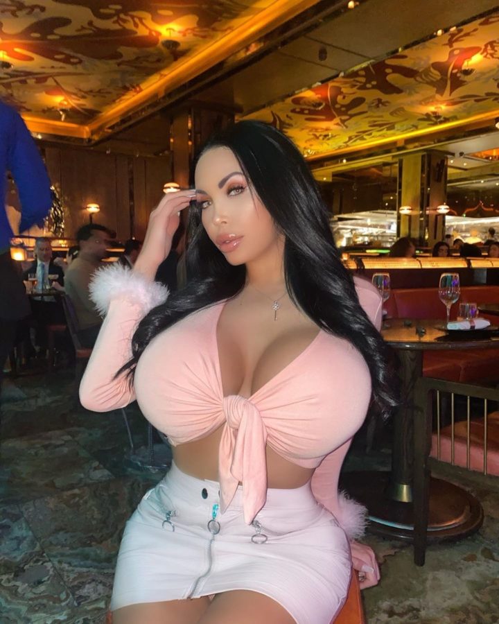 Amateur big boobs in public
